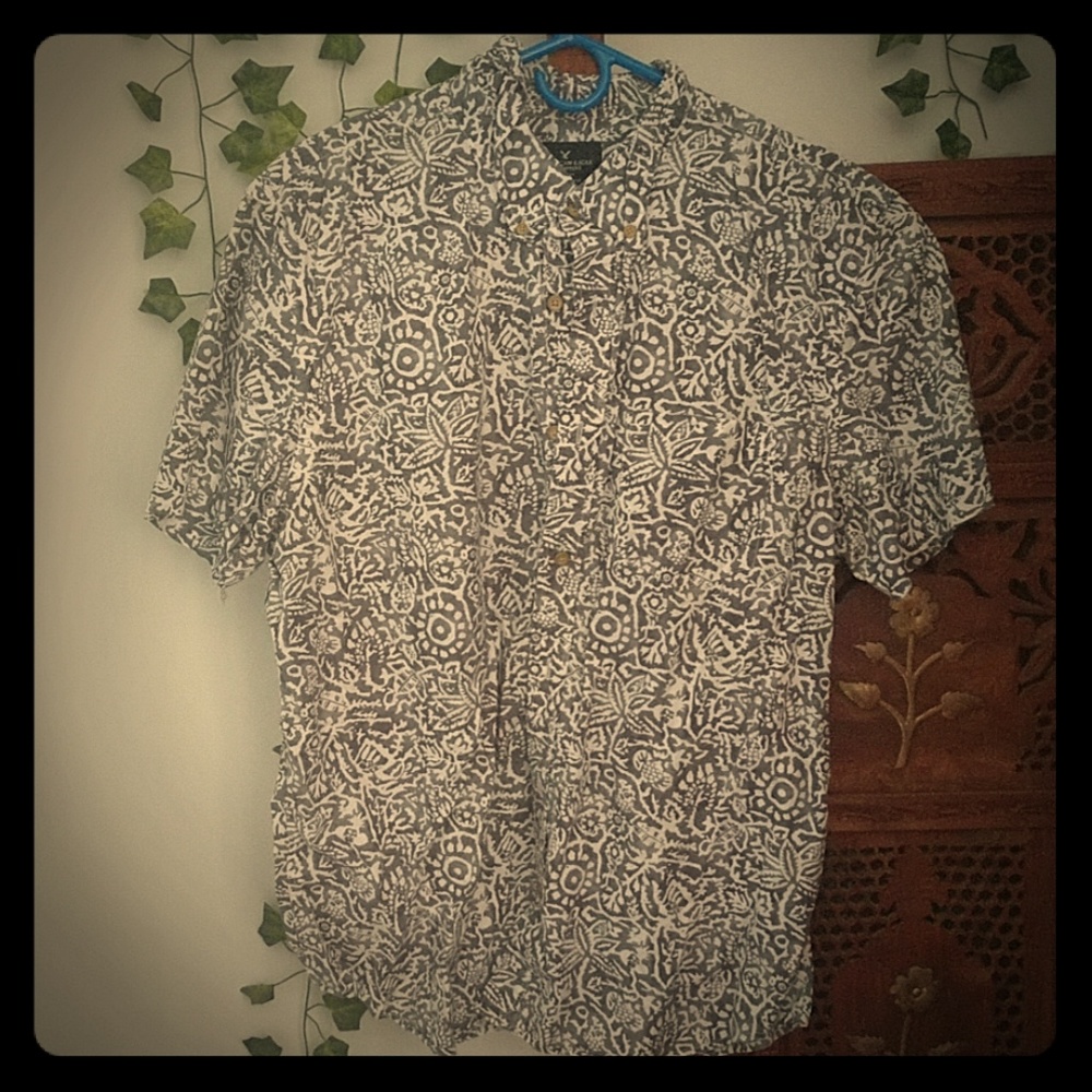 Short sleeve native button down